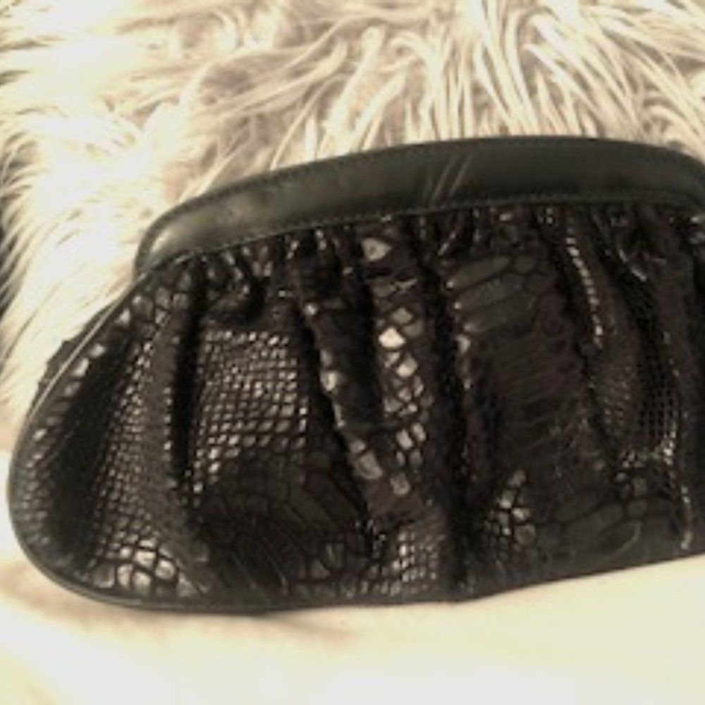 BLACK CLUTCH BAG - Picture 2 of 3